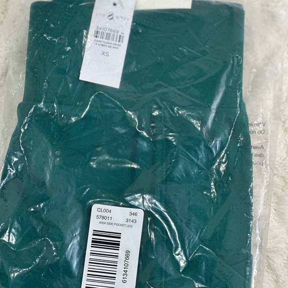 Lou & Grey Ponte Sporty Side Pocket Leggings - Picture 3 of 5